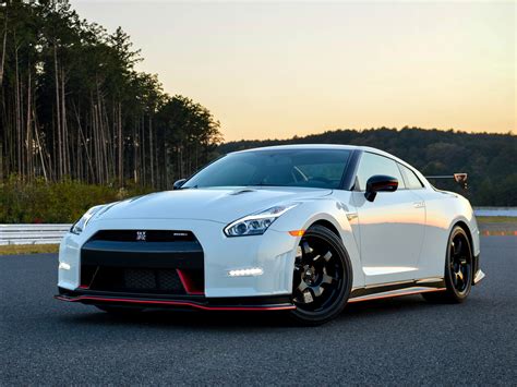 nissan skyline gtr r35